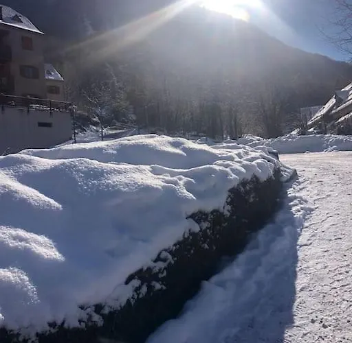 La Clé Dorée Balcon Ensoleillé Vue Montagne Wifi